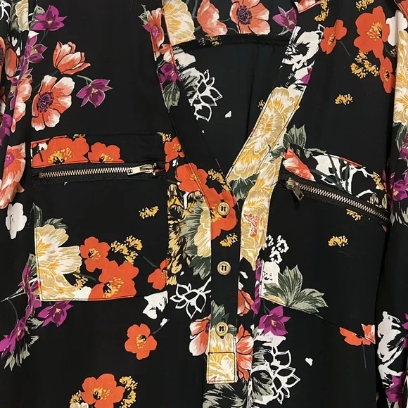 Wishful Park, Roll Tab Sleeves, Floral Print, V-Neckline Top, Multi, Size Large - Picture 4 of 6